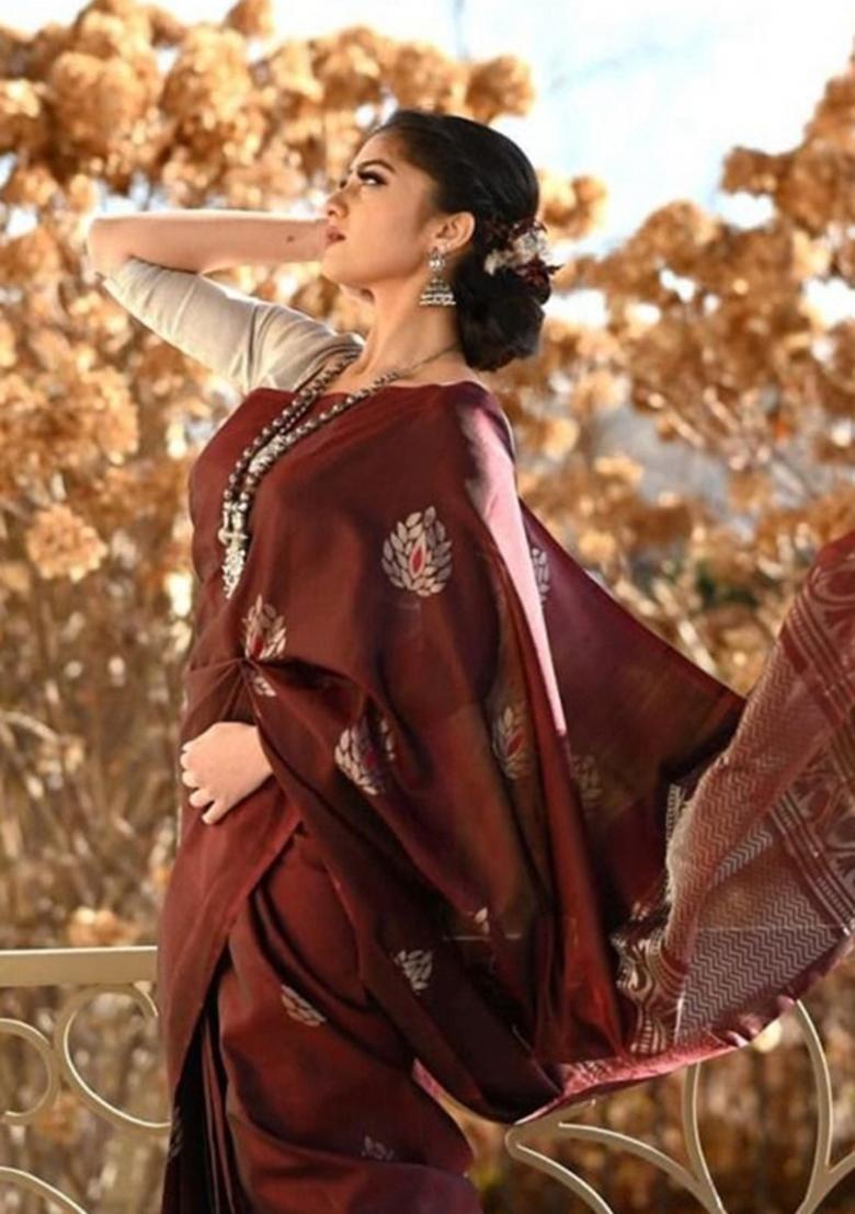 Maroon Jacquard Silk Blend Saree Set - Indya