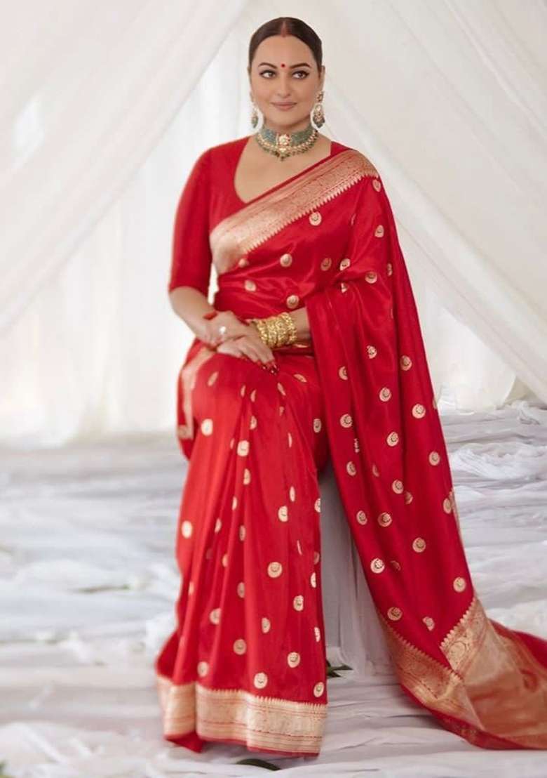 Red Jacquard Silk Blend Saree Set - Indya