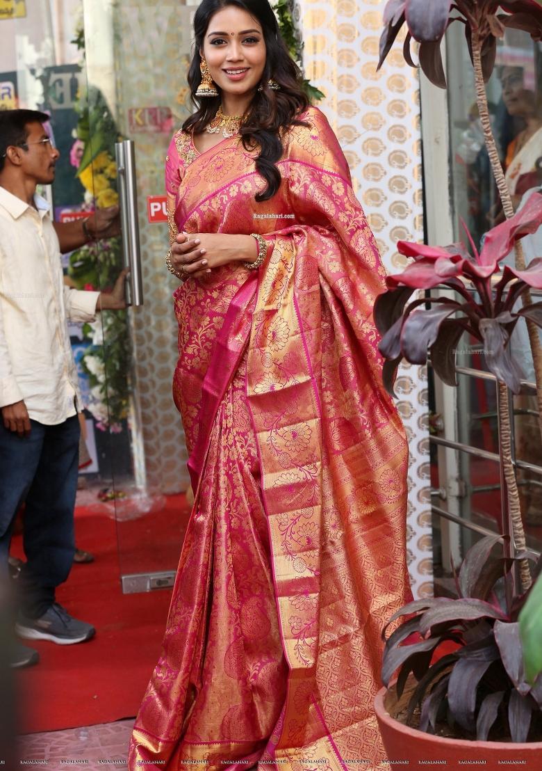 Pink Jacquard Silk Blend Saree Set - Indya