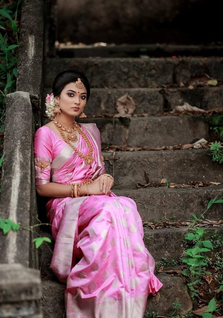 Light Pink Jacquard Silk Blend Saree Set - Indya