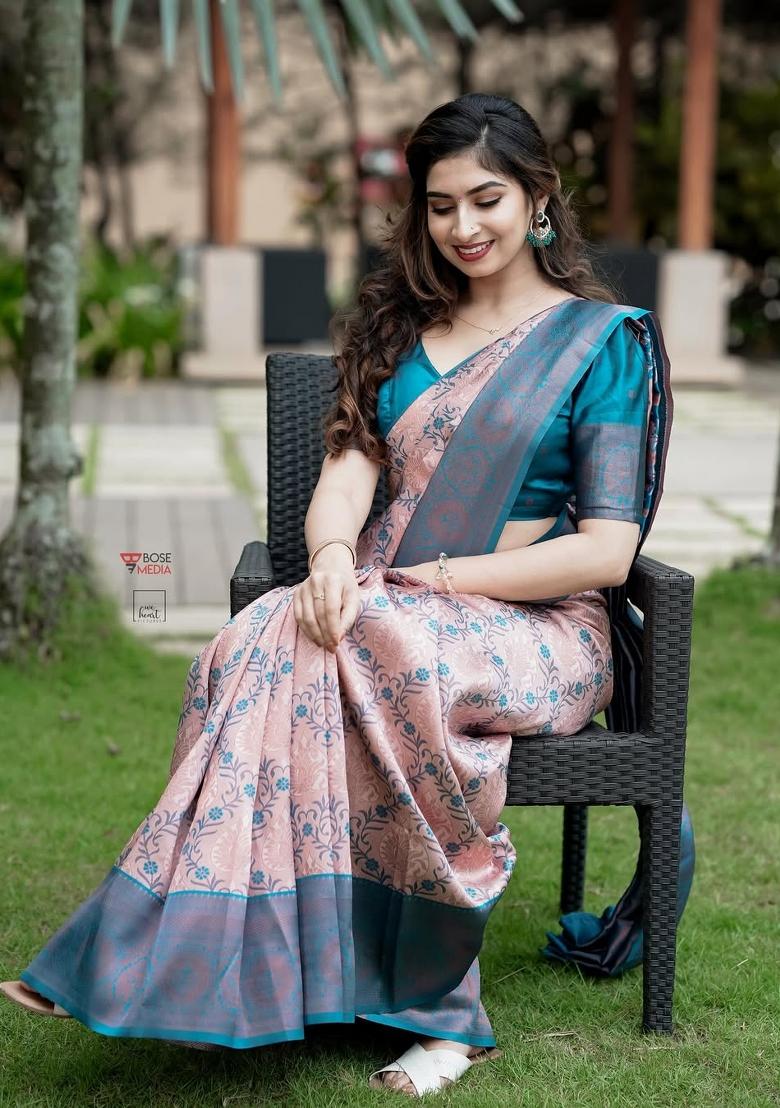 Peach Jacquard Silk Blend Saree Set - Indya
