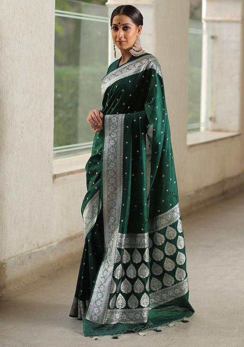 Green Jacquard Silk Blend Saree Set - Indya