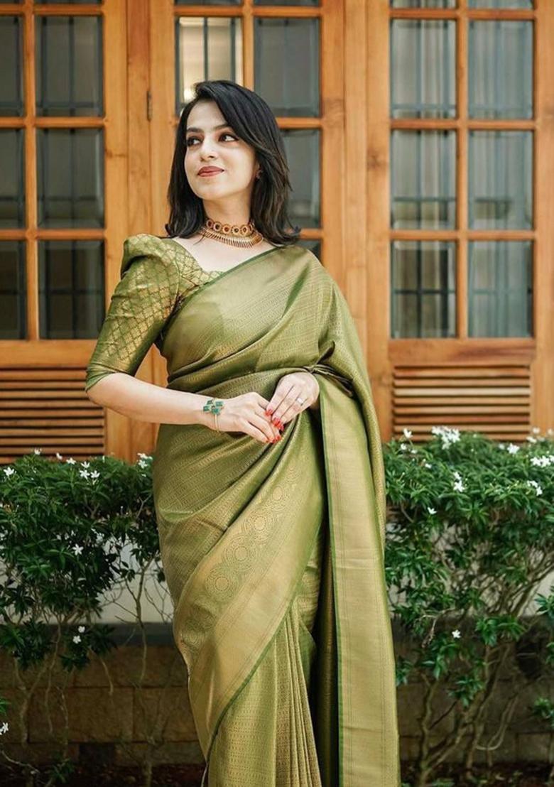Green Jacquard Silk Blend Saree Set - Indya