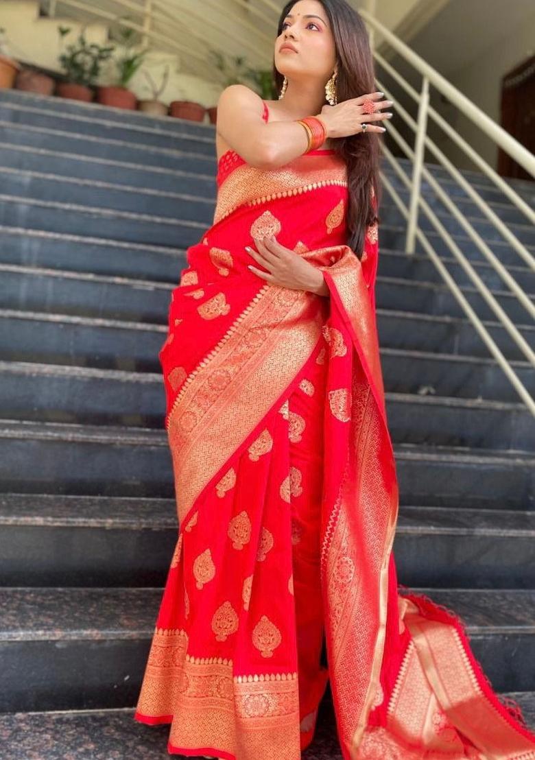 Red Jacquard Silk Blend Saree Set - Indya