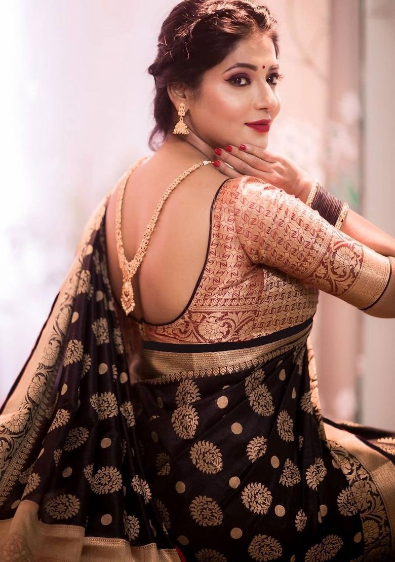 Black Jacquard Silk Blend Saree Set - Indya