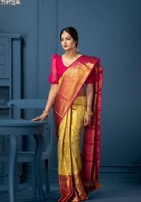 Green Jacquard Silk Blend Saree Set