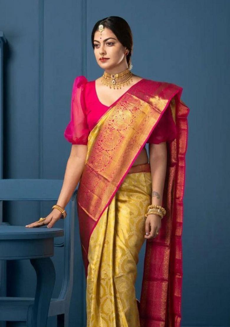 Green Jacquard Silk Blend Saree Set - Indya