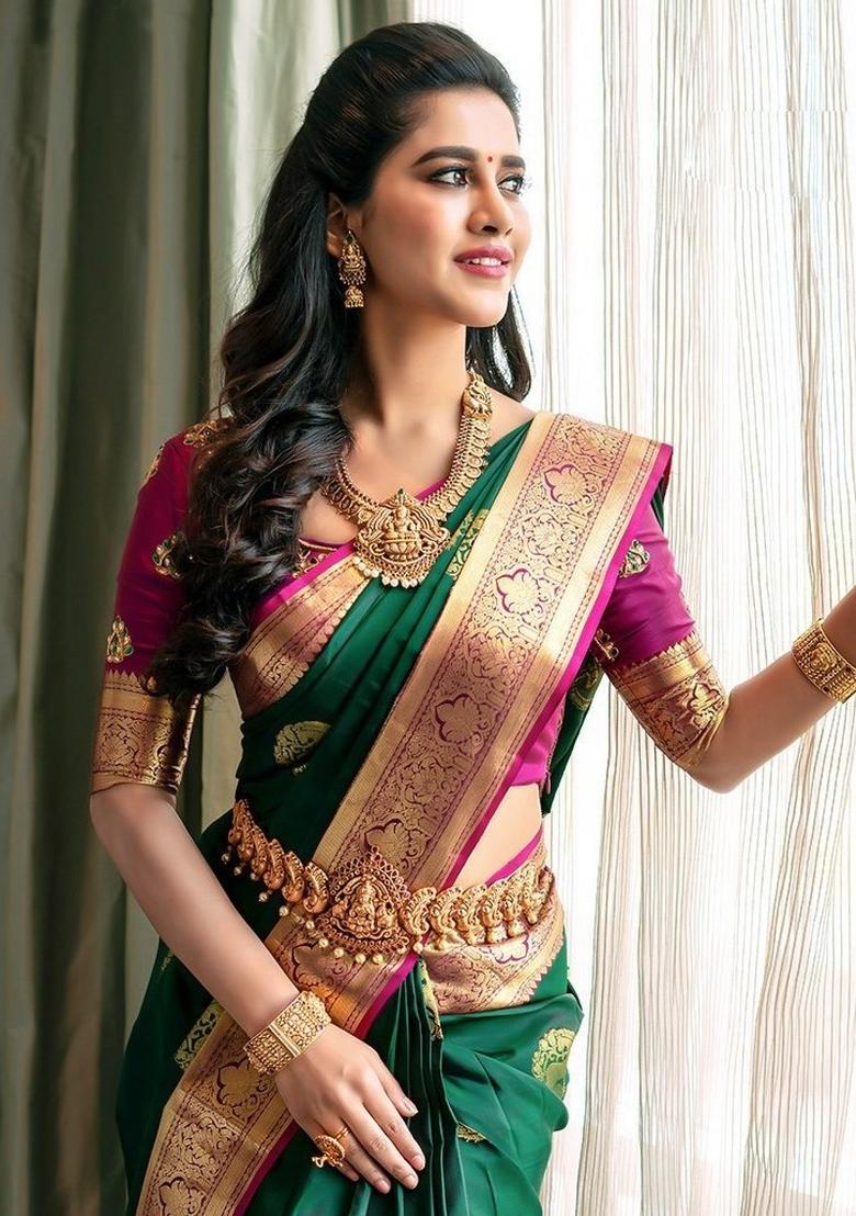 White Jacquard Silk Blend Saree Set - Indya