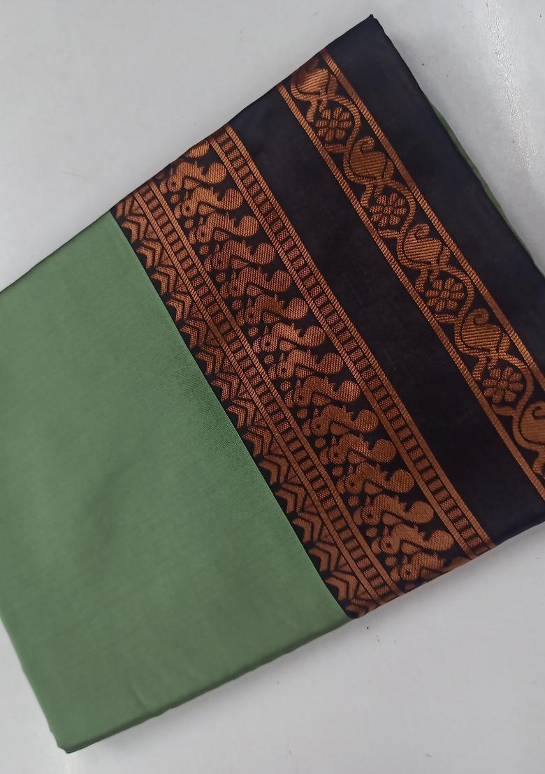 Green Jacquard Silk Blend Saree Set - Indya
