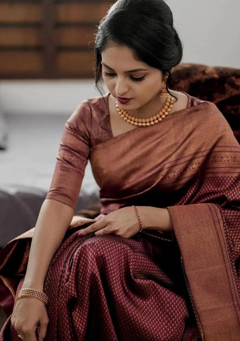 Maroon Jacquard Silk Blend Saree Set - Indya