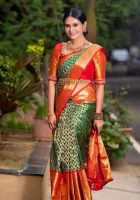 Green Jacquard Silk Blend Saree Set