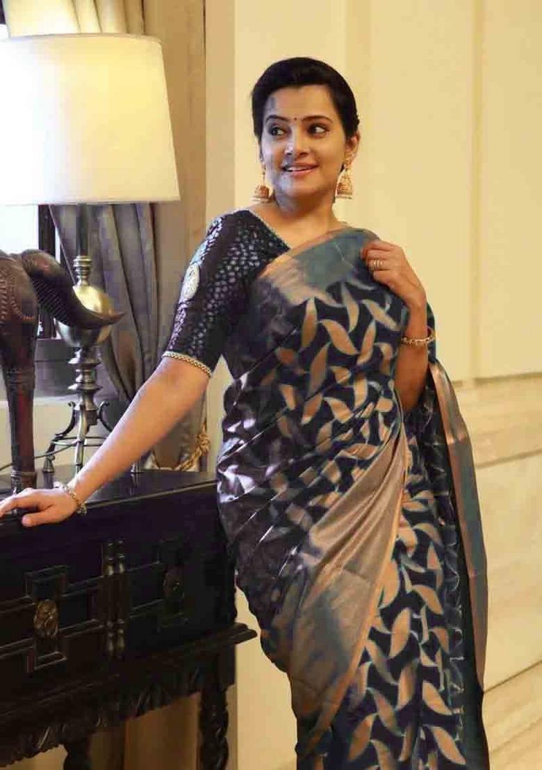 Black Jacquard Silk Blend Saree Set - Indya