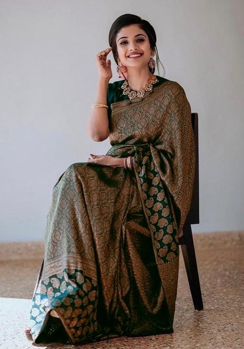 Dark Green Jacquard Silk Blend Saree Set