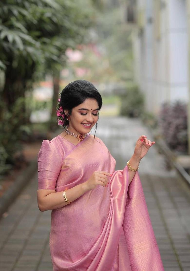 Peach Jacquard Silk Blend Saree Set - Indya