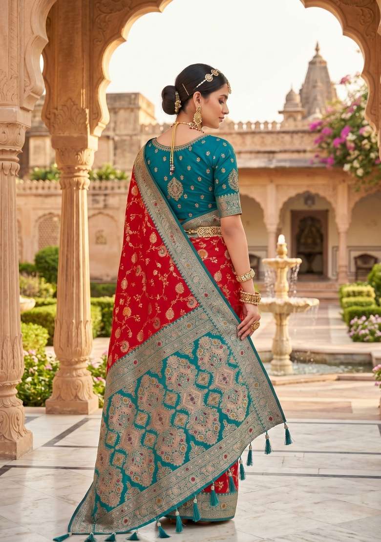 Red Banarasi Saree Set with Zari Work for Diwali | Wedding & Festive Wear - Indya
