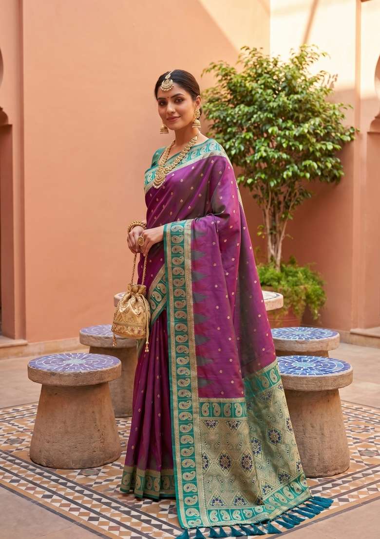 Onion Pink Zari Work Banarasi Saree Set for Diwali and Festive Wear - Indya