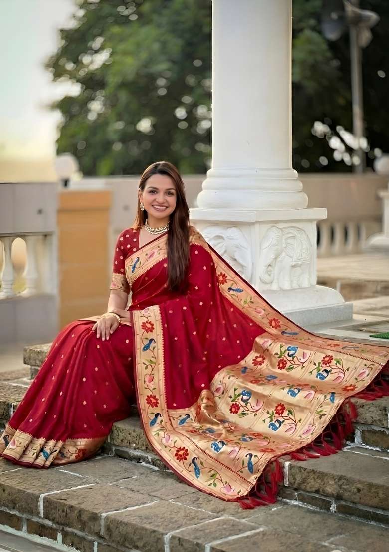 Red Banarasi Saree Set with Zari Work for Diwali | Wedding & Festive Wear - Indya