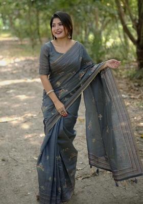 Grey Handloom Silk Saree Set