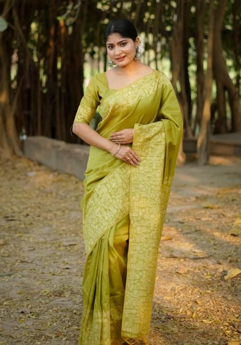 Light Green Handloom Silk Saree Set