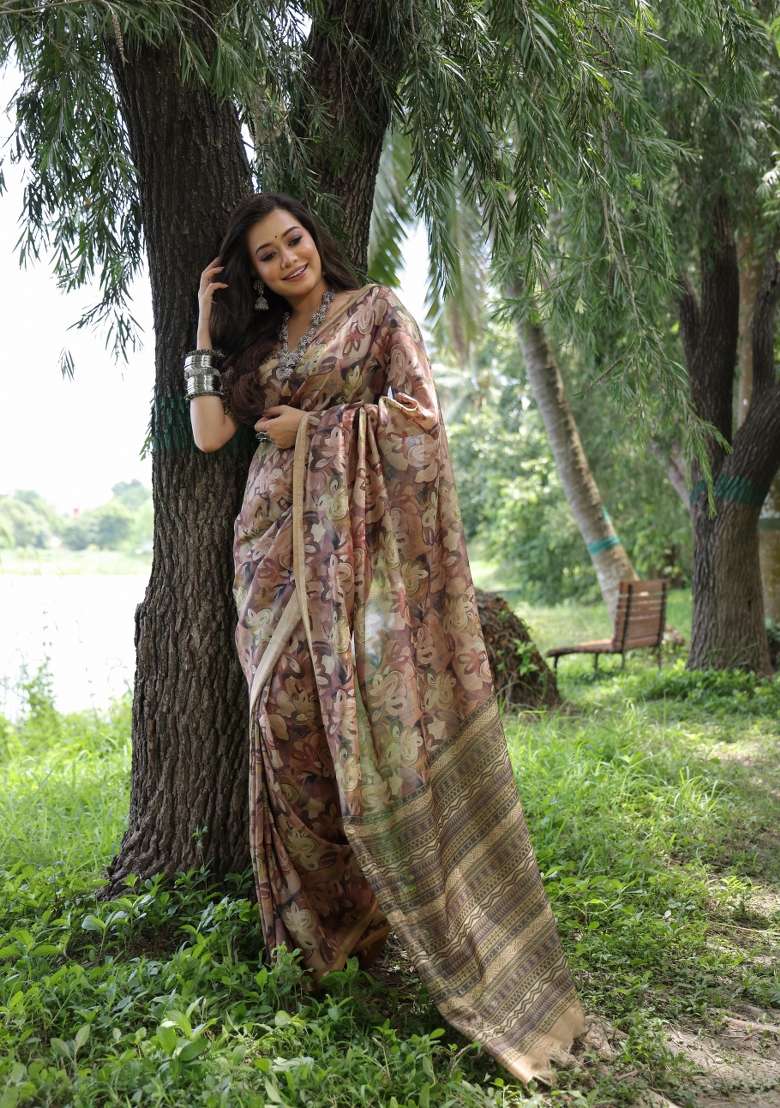 Multicolor Handloom Silk Saree Set for Diwali and Festive Wear - Indya