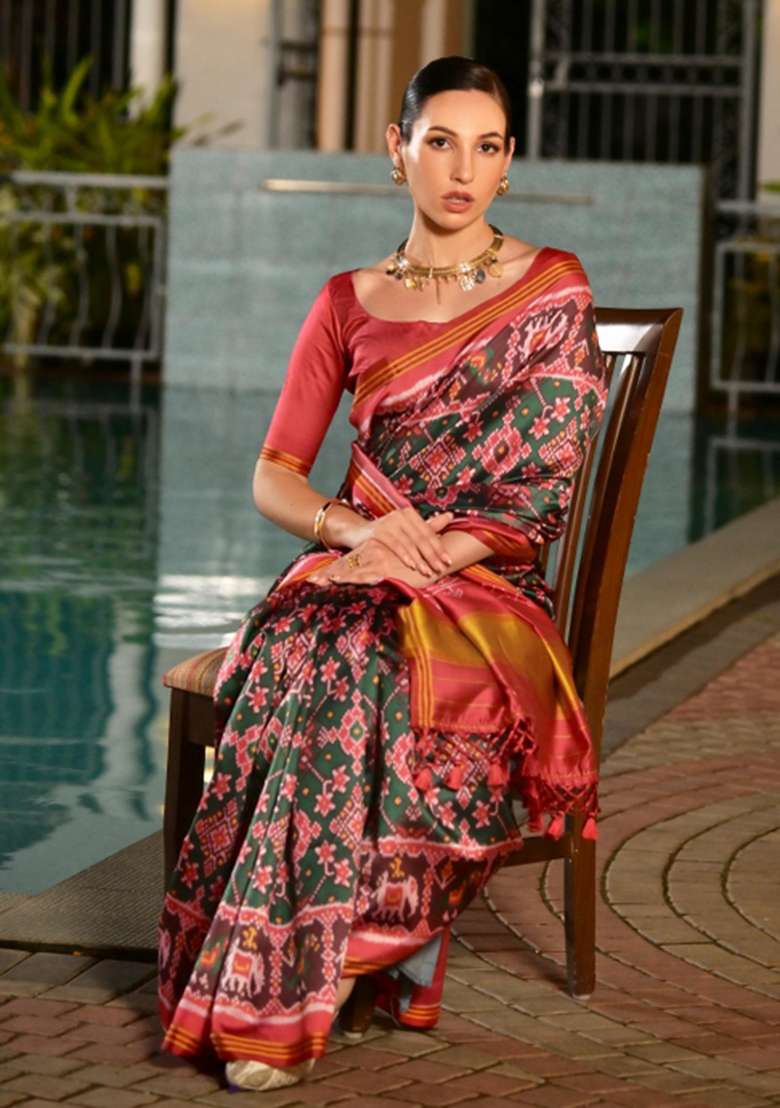Multicolor Handloom Silk Saree Set for Diwali | Wedding & Festive Wear - Indya