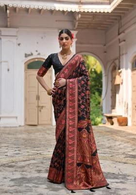 Black Handloom Silk Saree Set