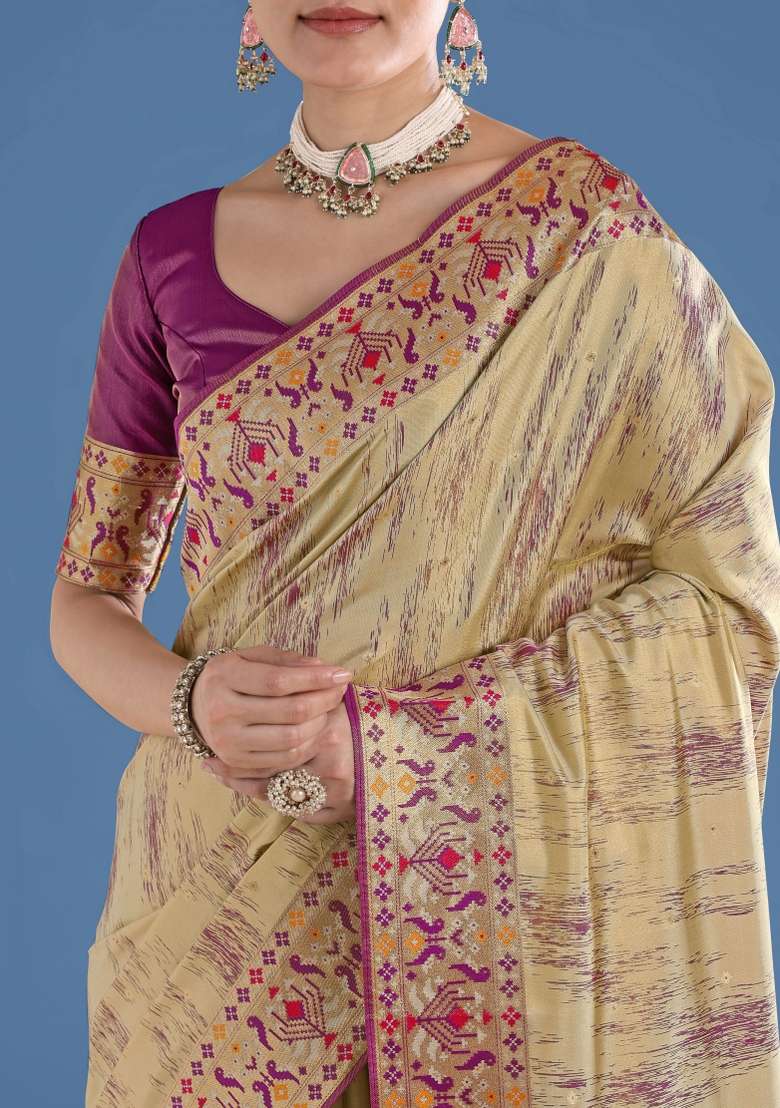 Cream Woven Silk Saree Set for Diwali | Wedding & Festive Wear - Indya