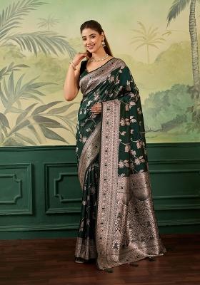 Green Jacquard Banarasi Saree Set