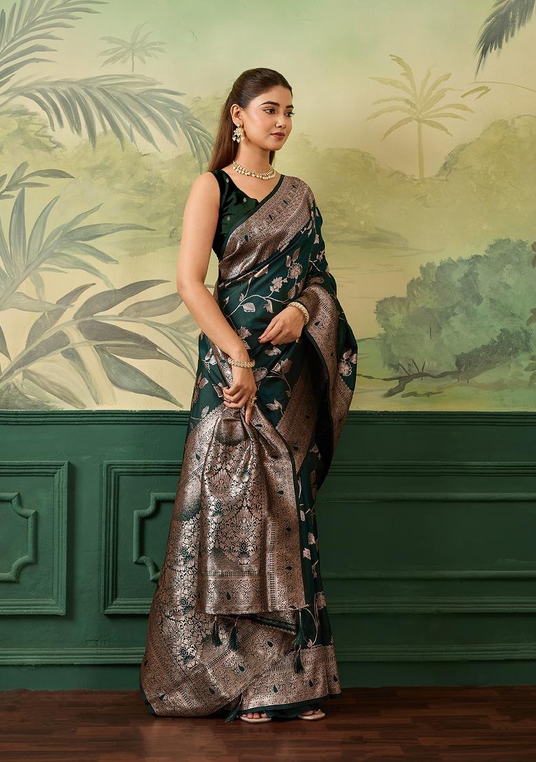 Green Jacquard Banarasi Saree Set - Indya