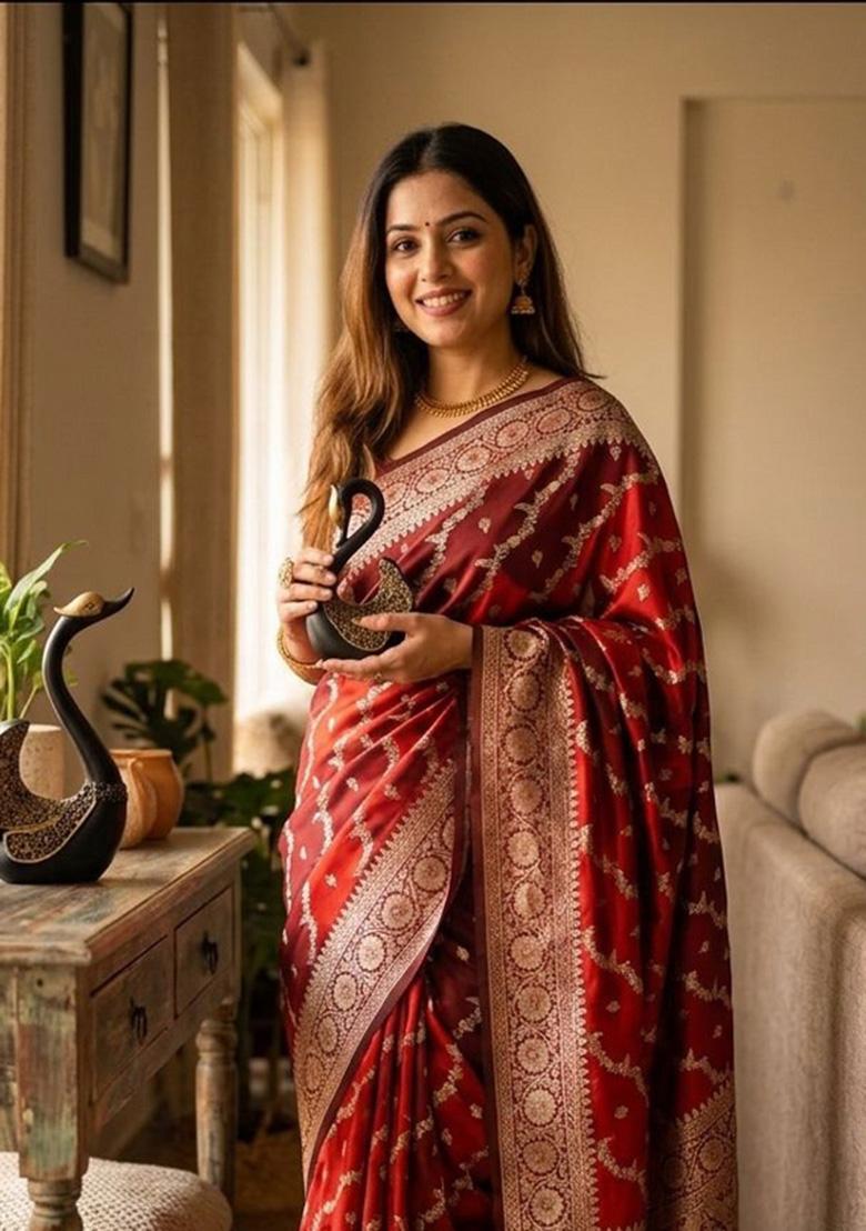 Red Zari Weaving Banarasi Saree Set - Indya