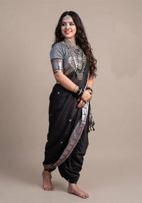 Black Zari Weaving Silk Saree Set