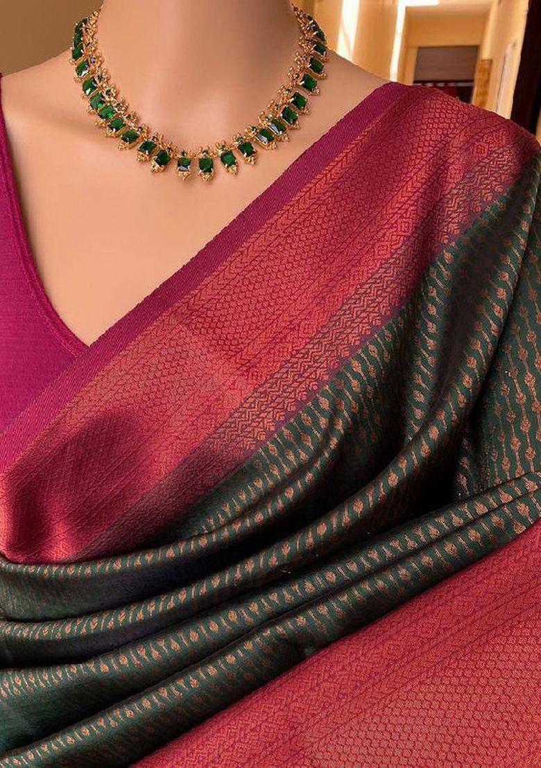 Green Zari Weaving Silk Saree Set - Indya