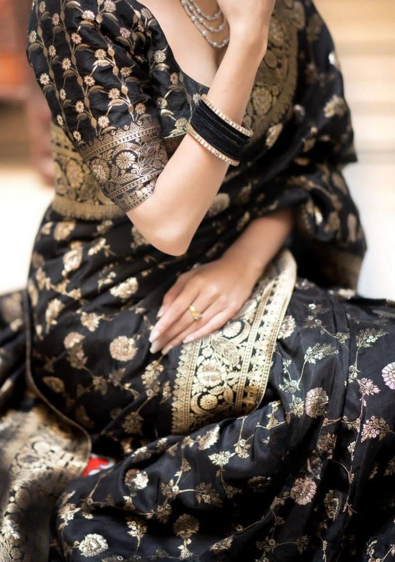 Black Zari Weaving Silk Saree Set - Indya