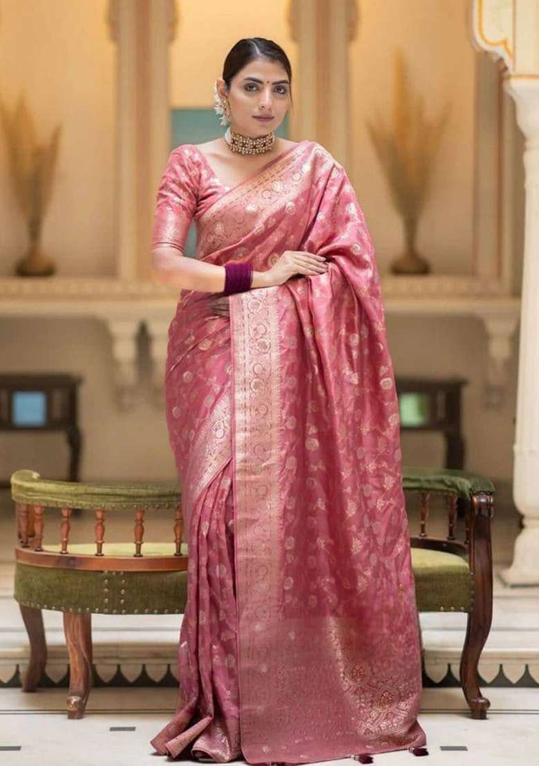 Peach Zari Weaving Silk Saree Set for Diwali | Wedding & Festive Wear - Indya