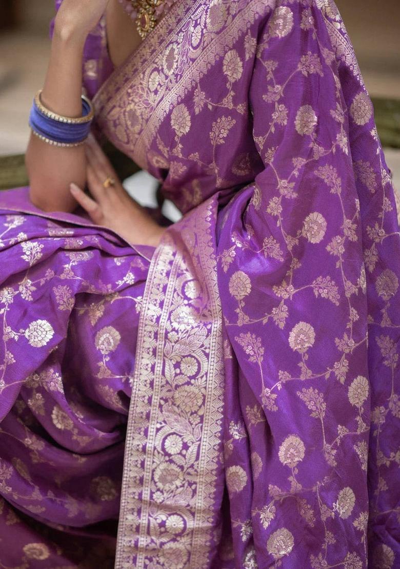Lavender Zari Weaving Silk Saree Set - Indya