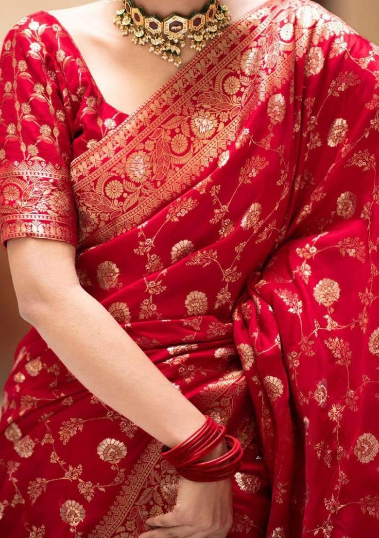 Red Zari Weaving Silk Saree Set - Indya