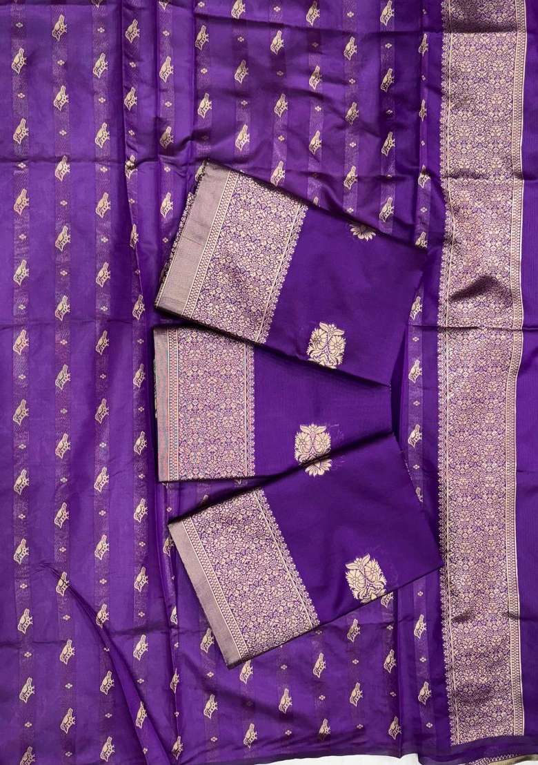 Purple Zari Weaving Silk Saree Set for Diwali and Festive Wear - Indya