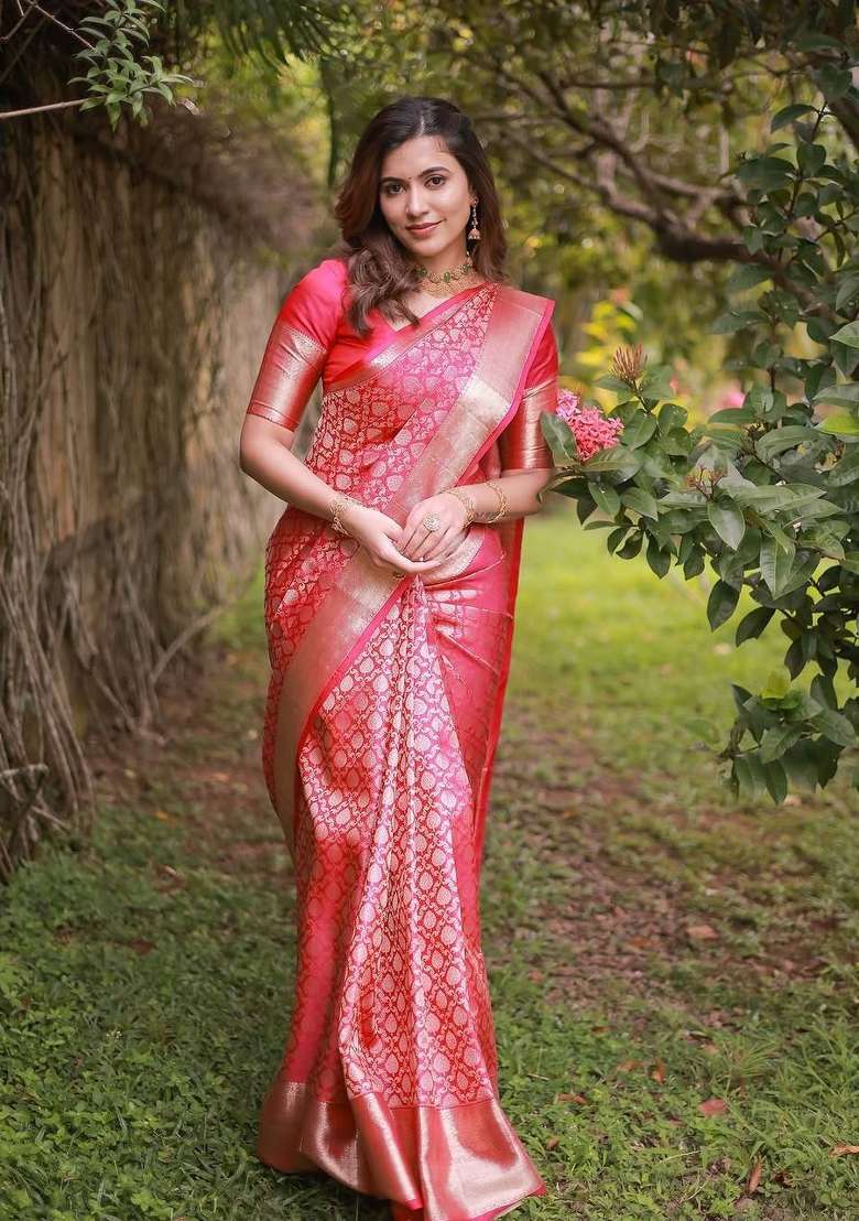 Pink Zari Weaving Silk Saree Set for Diwali | Wedding & Festive Wear - Indya