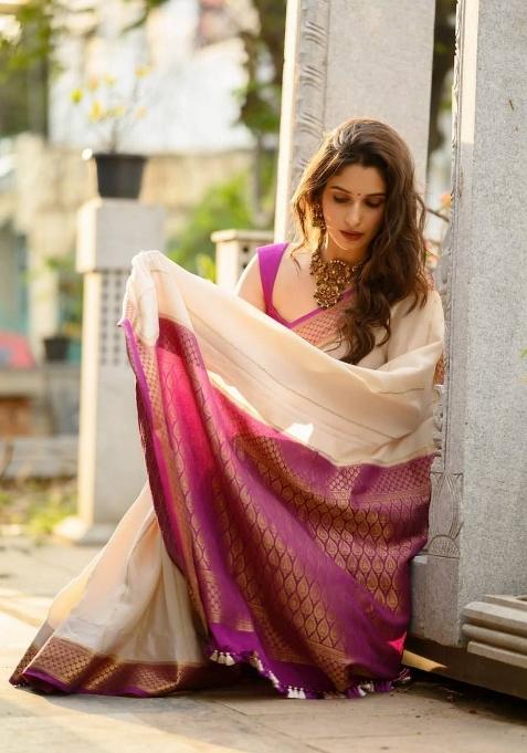 Cream Zari Weaving Silk Saree Set
