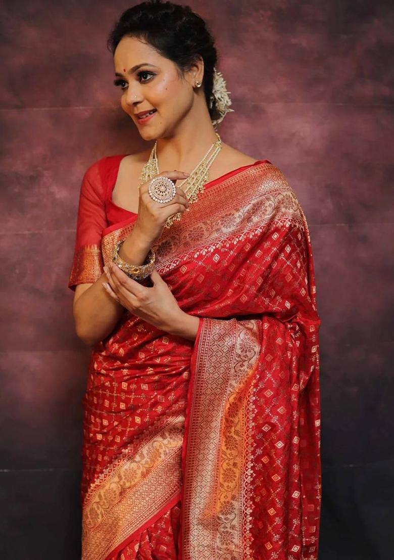 Red Zari Weaving Silk Saree Set - Indya