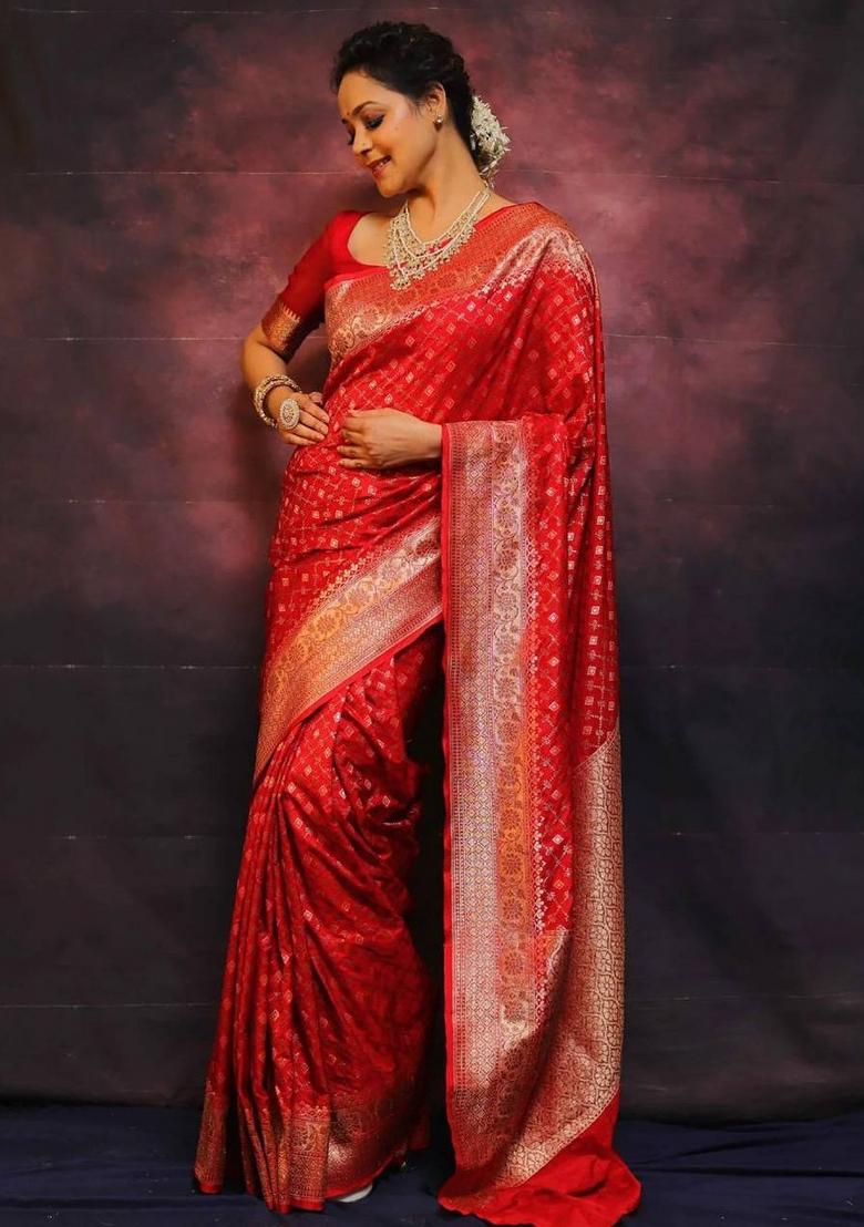 Red Zari Weaving Silk Saree Set - Indya