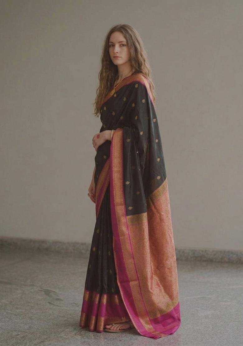 Black Zari Weaving Silk Saree Set - Indya