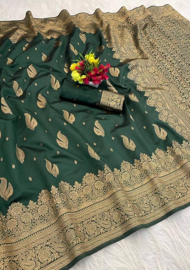 Green Zari Weaving Banarasi Saree Set - Indya