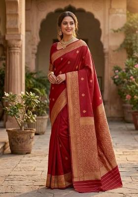 Red Zari Weaving Silk Saree Set