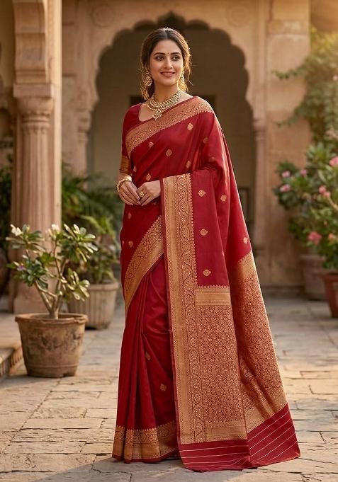 Red Zari Weaving Silk Saree Set