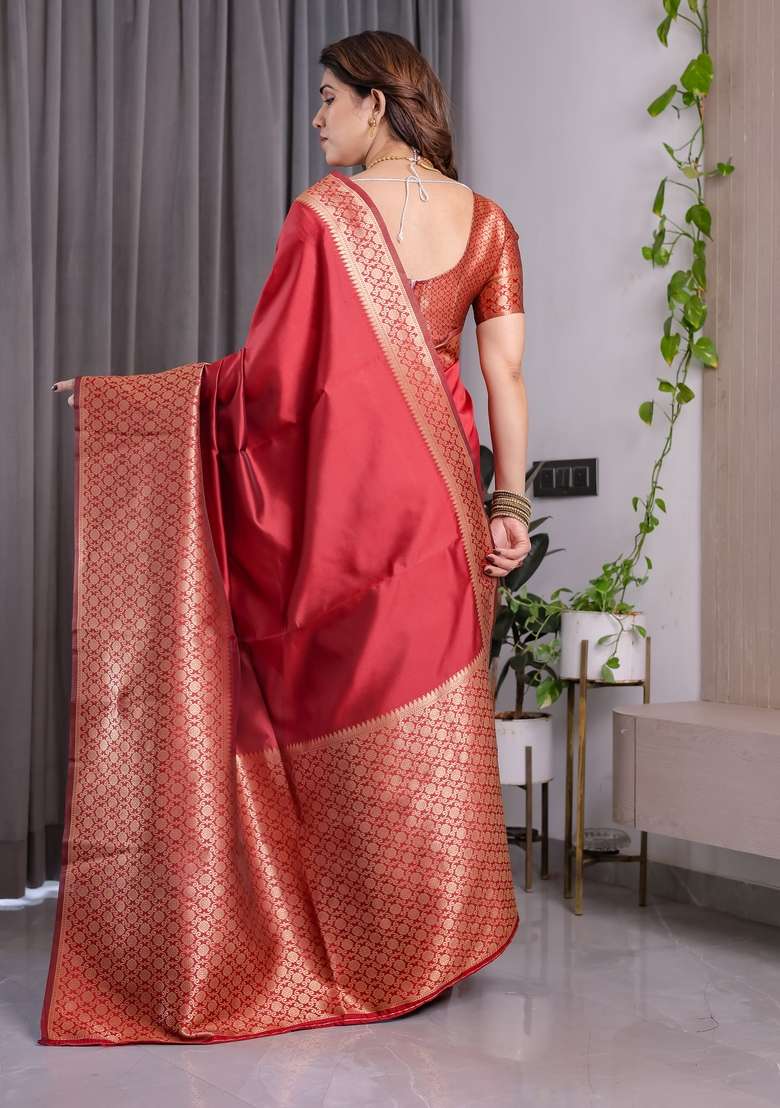 Red Silk Blend Saree Set with Zari Work for Diwali | Wedding & Festive Wear - Indya