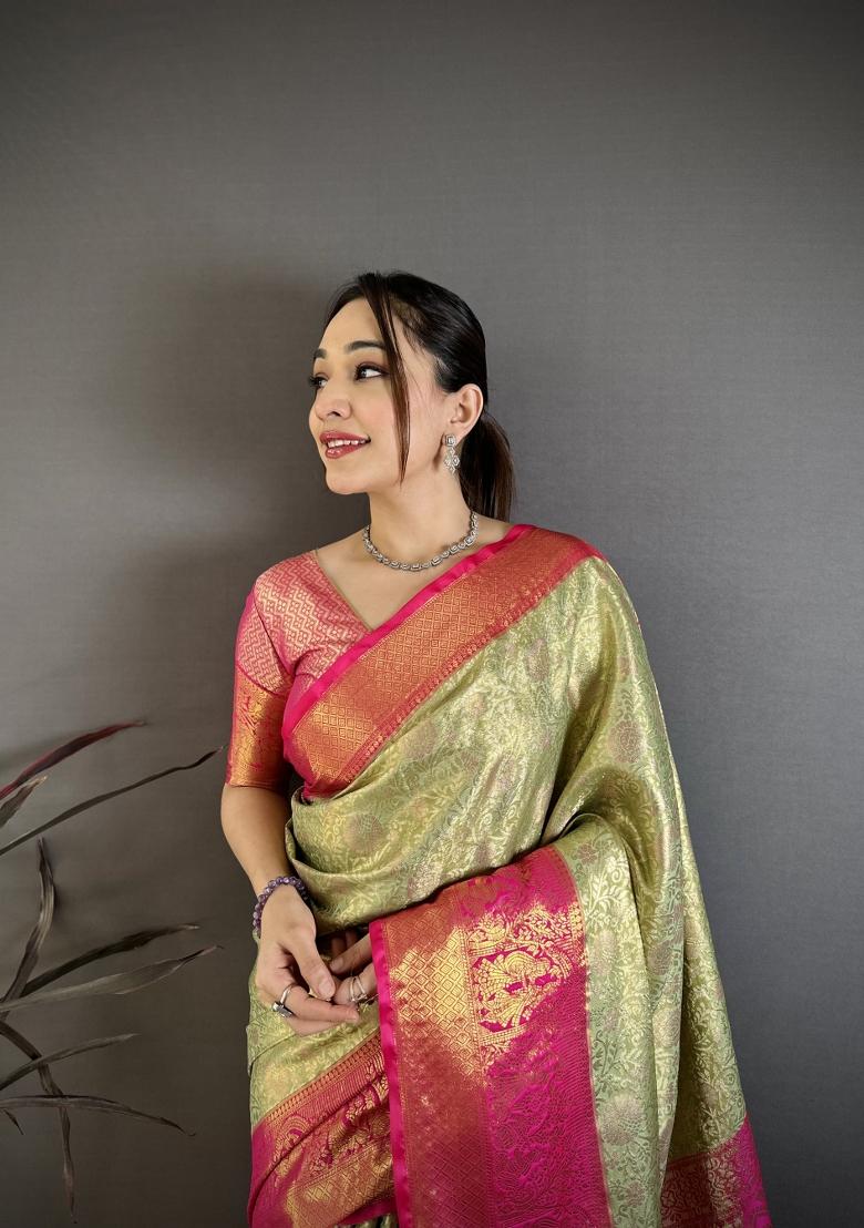 Pista Jacquard Silk Saree Set - Indya