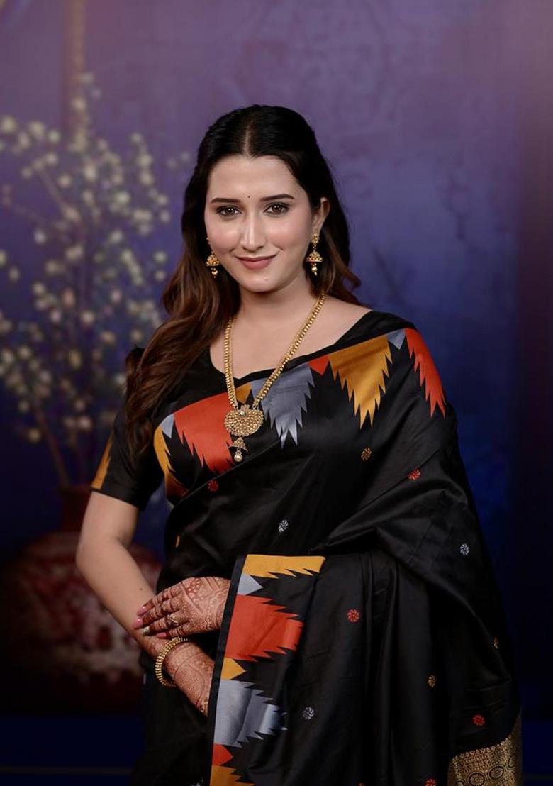 Black Jacquard Silk Saree Set - Indya