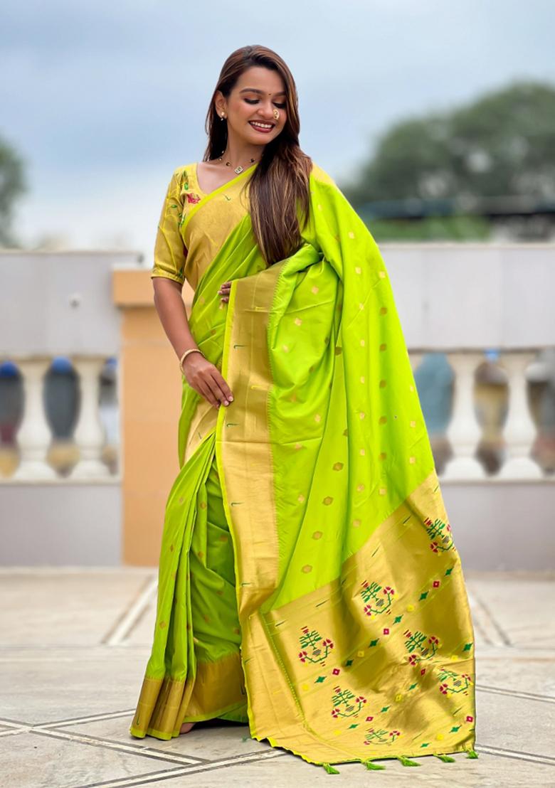 Parrot Green Jacquard Silk Saree Set - Indya