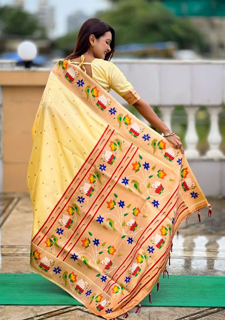 Cream Jacquard Silk Saree Set for Diwali and Festive Wear - Indya
